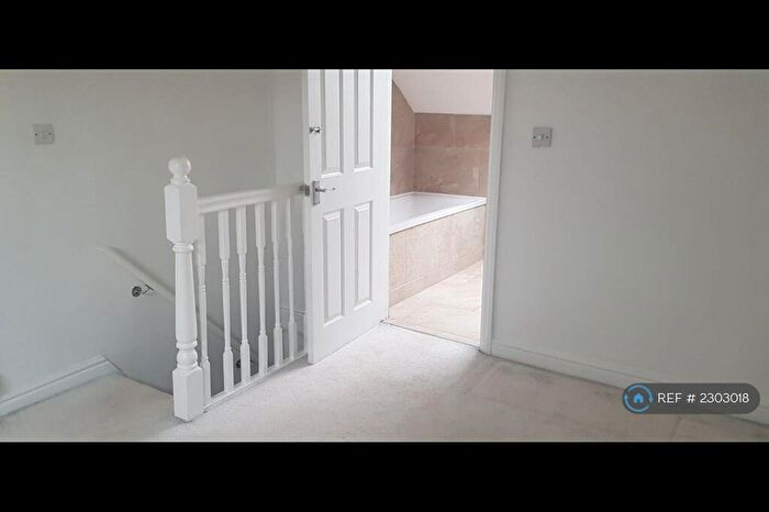 3 Bedroom Terraced House To Rent In Edmund Road, Sheffield, S2