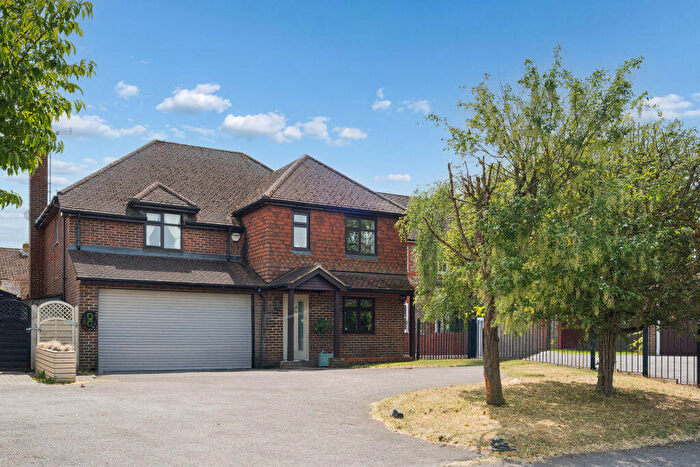 4 Bedroom Detached House For Sale In Chinnor, OX39
