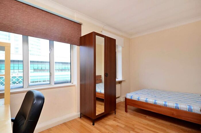 Studio To Rent In Warren Court, Fitzrovia, London, NW1