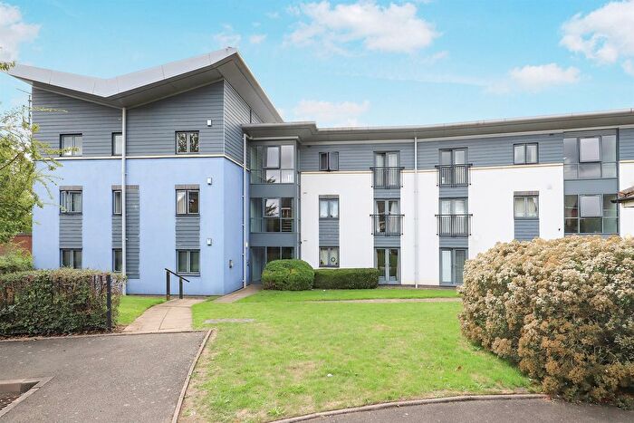 2 Bedroom Flat For Sale In Vine Close, Wolverhampton, WV10