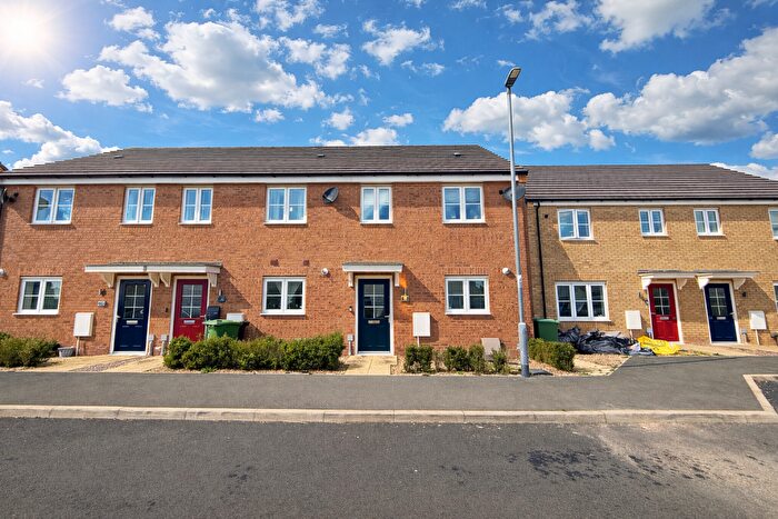 3 Bedroom Semi-Detached House For Sale In Deer Park Way, Thorney, PE6