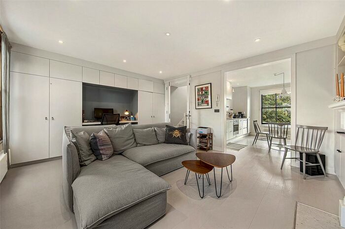 2 Bedroom Flat For Sale In Chesterton Road, North Kensington, W10