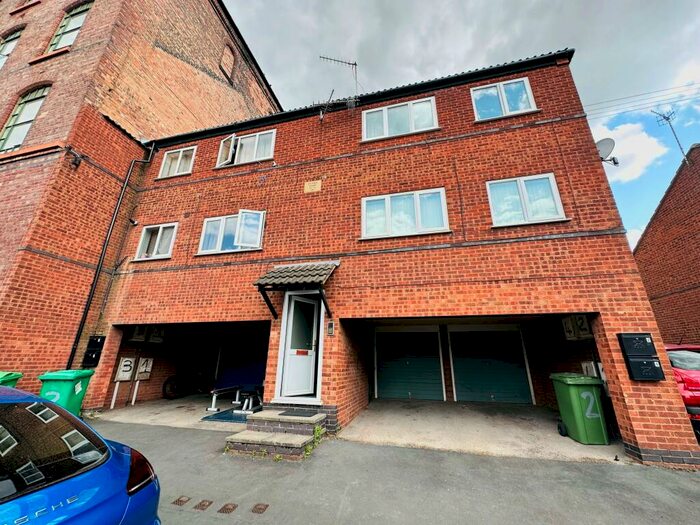 2 Bedroom Flat To Rent In Victoria Court, Lenton, NG7