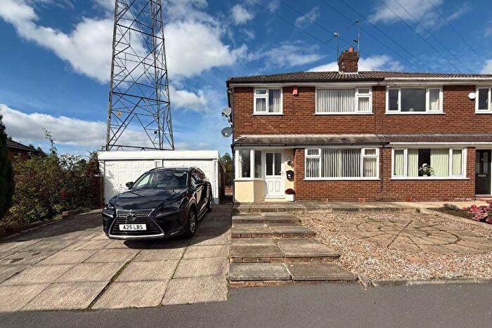 3 Bedroom Semi-Detached House For Sale In Greenvale, Bamford, OL11