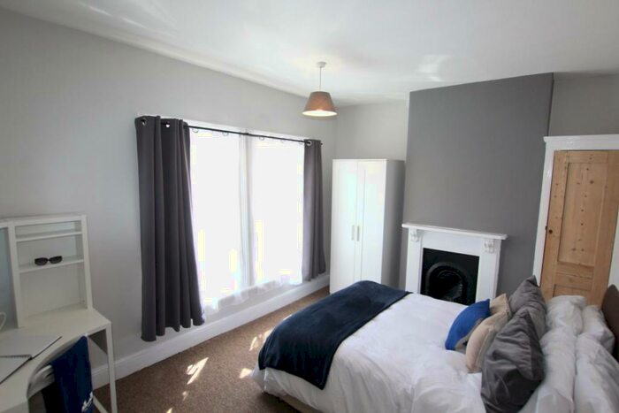 4 Bedroom Terraced House To Rent In Cowper Street, Northampton, NN1