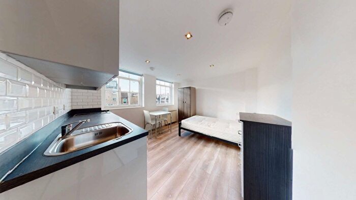 Studio To Rent In Kilburn High Road, London, NW6