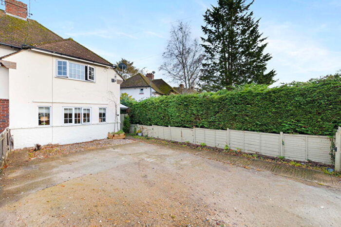 2 Bedroom End Of Terrace House For Sale In Saxbys Lane, Lingfield, RH7