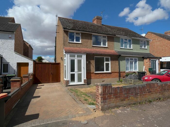 3 Bedroom Semi-Detached House To Rent In Eaton Road, Kempston, Bedford, MK42