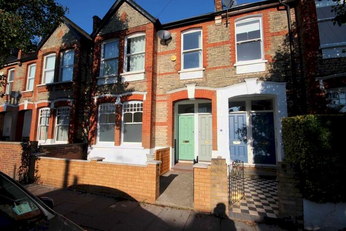 2 Bedroom Flat To Rent In Cobbold Road, London, W12