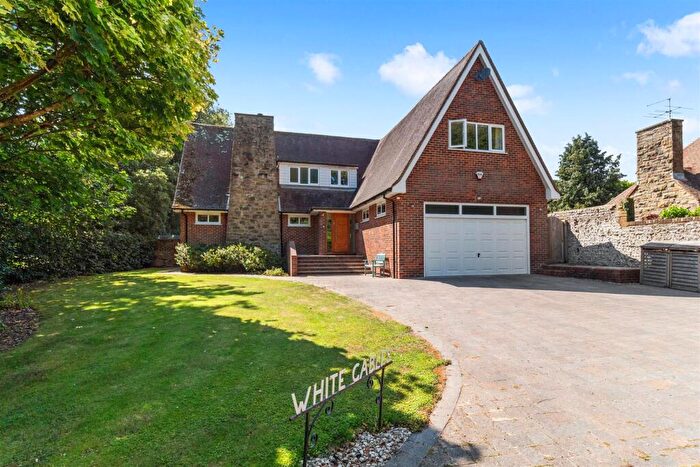 4 Bedroom Detached House For Sale In Fernhurst Drive, Goring-By-Sea, Worthing, BN12