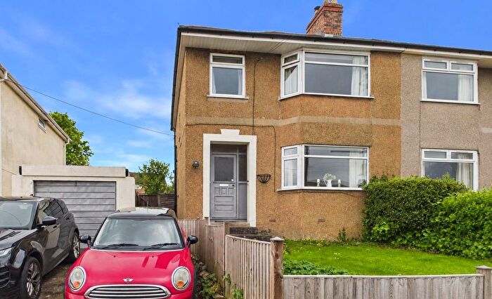 3 Bedroom Semi-Detached House For Sale In Woodside Avenue, Cinderford, GL14