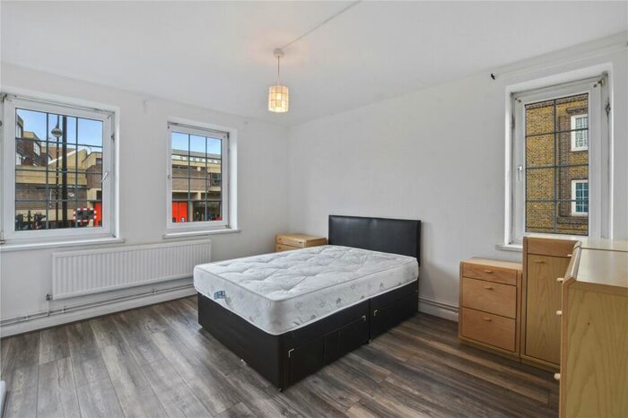 3 Bedroom Apartment To Rent In Moore House, Roman Road, London, E2