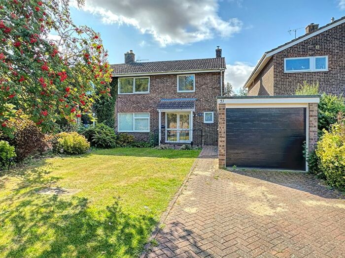 3 Bedroom Semi-Detached House For Sale In Barrons Way, Comberton, Cambridge, CB23