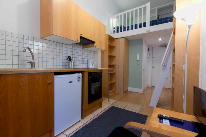 Studio To Rent In Penywern Road, Earls Court, London, SW5