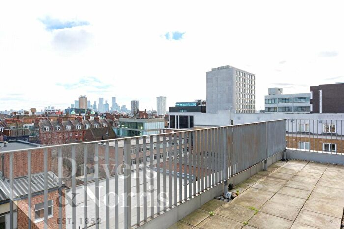 2 Bedroom Apartment To Rent In Spaceworks Building, Plumbers Row, Hackney, London, E1