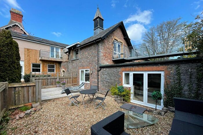 2 Bedroom Flat For Sale In The Old Cleve Stables, Mantle Street, Wellington, Somerset, TA21