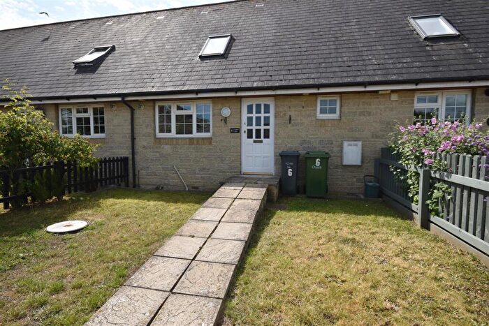 2 Bedroom House To Rent In Marlborough Road, Ryde, PO33