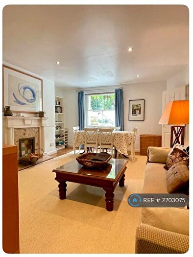 3 Bedroom Flat To Rent In Maze Hill Entrance, London, SE3