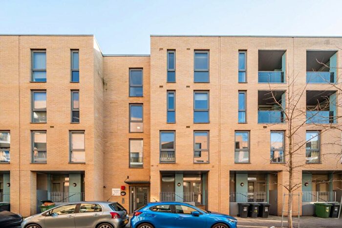 3 Bedroom Flat To Rent In Batavia Road, New Cross, London, SE14