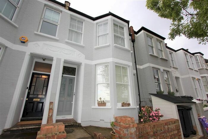 1 Bedroom Flat To Rent In Montague Road, Crouch End, N8