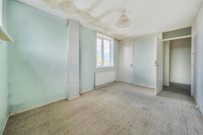 2 Bedroom Flat For Sale In Chertsey Street, Guildford, GU1