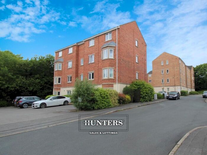 2 Bedroom Flat To Rent In Laithe Hall Avenue, Cleckheaton, BD19