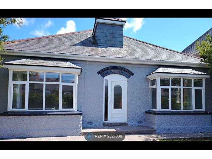 3 Bedroom Bungalow To Rent In Godolphin Road, Helston, TR13