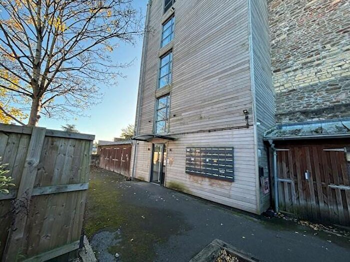 2 Bedroom Flat To Rent In Vestry Lane, Old Market, Bristol, BS5