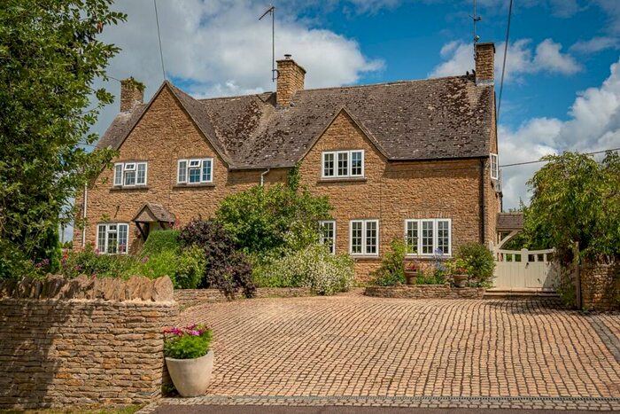 3 Bedroom Semi-Detached House For Sale In Hastings Hill, Churchill, Chipping Norton, OX7