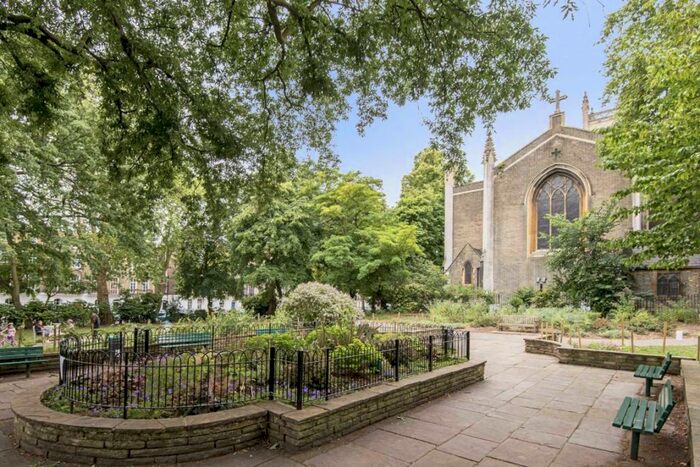 2 Bedroom Flat To Rent In Myddelton Square, Finsbury, EC1R