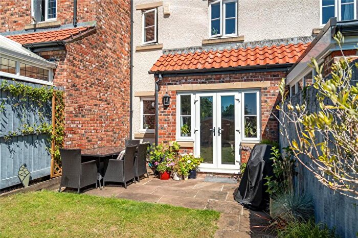 4 Bedroom Terraced House For Sale In Micklethwaite Grove, Wetherby, LS22