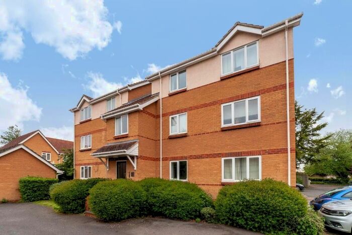 2 Bedroom Flat To Rent In Mead Court, Egham, TW20