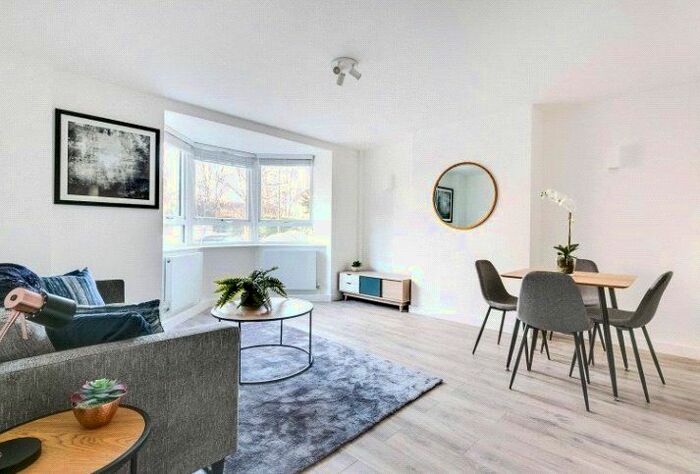 2 Bedroom Flat To Rent In Kew Bridge Court, London, W4