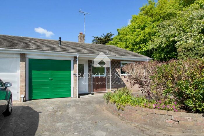 2 Bedroom Bungalow To Rent In Rambler Close Stanway Colchester, CO3