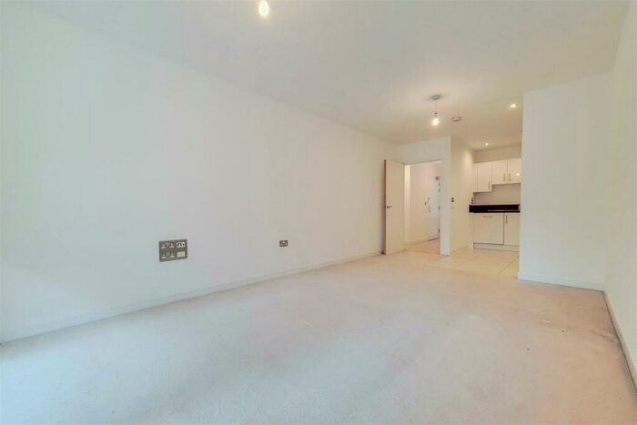 2 Bedroom Apartment To Rent In Mandara Place, London, SE8