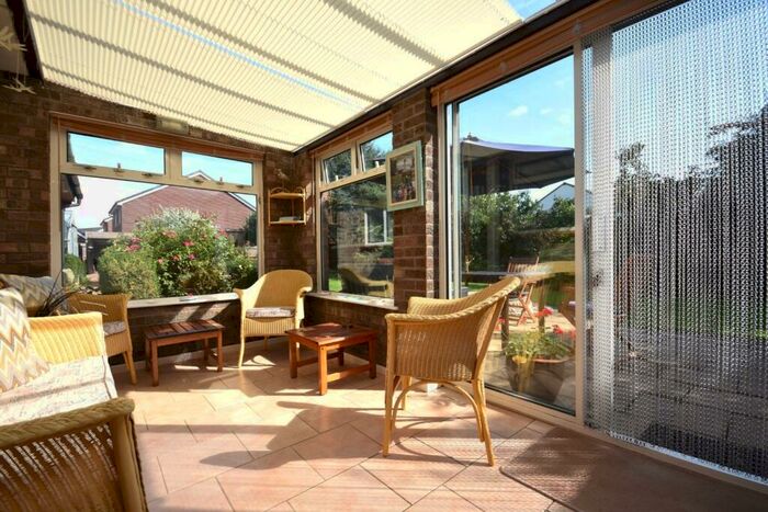 3 Bedroom Detached Bungalow For Sale In Uphill Close, Sully, CF64