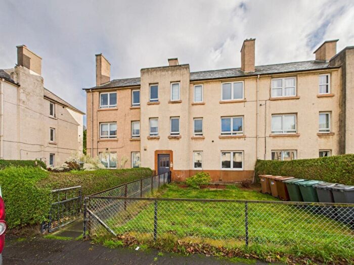 2 Bedroom Flat For Sale In / Granton Terrace, Edinburgh, EH5