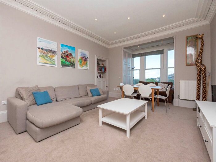 4 Bedroom Flat To Rent In () Warrender Park Terrace, Edinburgh, EH9