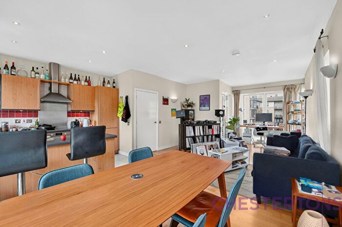 2 Bedroom Flat To Rent In Lewis House, Cold Harbour, E14
