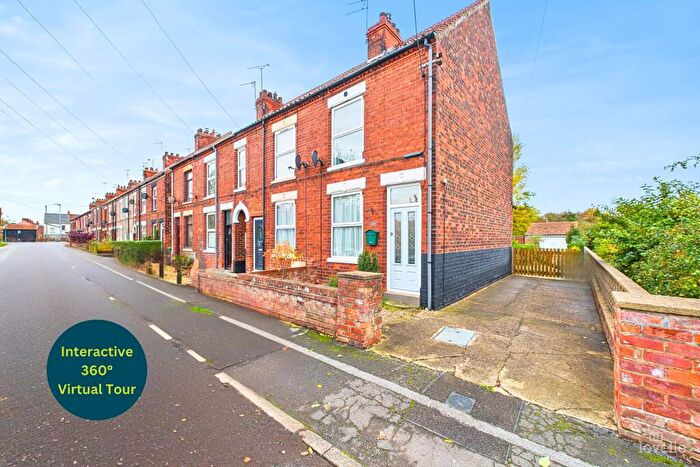 2 Bedroom End Of Terrace House For Sale In Marsh Lane, Barton-upon-Humber, North Lincolnshire, DN18