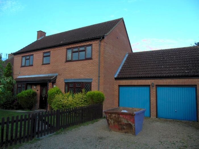 3 Bedroom Detached House To Rent In Hawthorn Walk, Beck Row, Suffolk, IP28