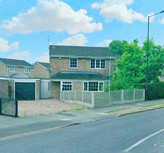 3 Bedroom Detached House To Rent In Church Lane, Bessacarr, Doncaster, DN4