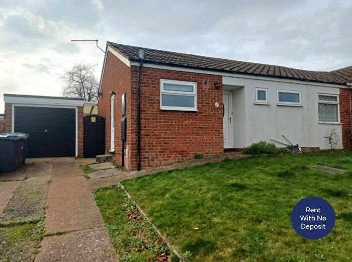 2 Bedroom Bungalow To Rent In Hawe Farm Way, Herne Bay, Kent, CT6