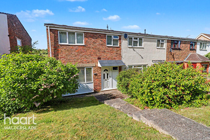 3 Bedroom End Of Terrace House For Sale In Roosevelt Avenue, Chatham, ME5