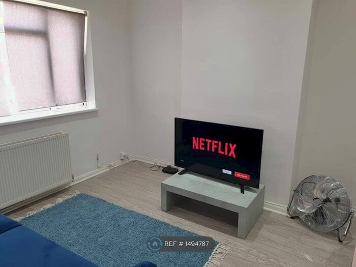 2 Bedroom Flat To Rent In Sydenham Road, London, SE26