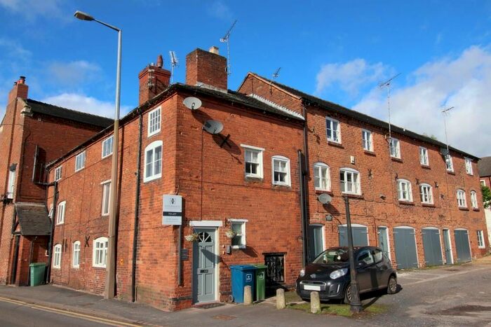 2 Bedroom Flat To Rent In Lichfield Road, Stone, Staffordshire ST15