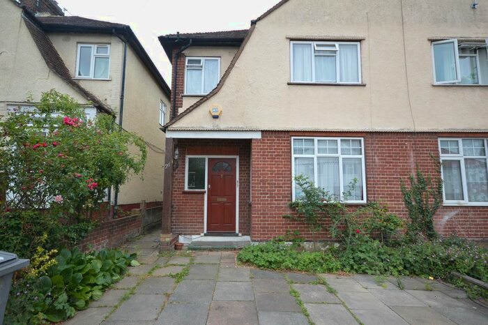 4 Bedroom Semi-Detached House To Rent In Woodford Place, Wembley, HA9