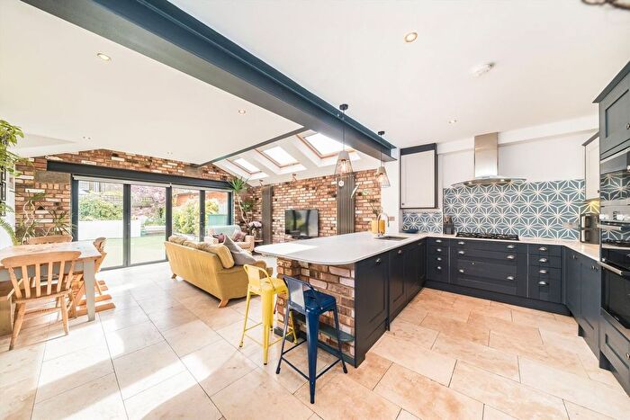 4 Bedroom Property For Sale In Alston Road, Tooting, SW17