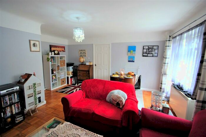 1 Bedroom Flat To Rent In Berkley Manor, Poole Road, Dorset, BH12