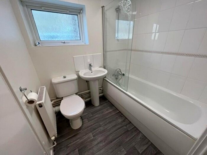 1 Bedroom Flat To Rent In Stirling Close, Stevenage, SG2